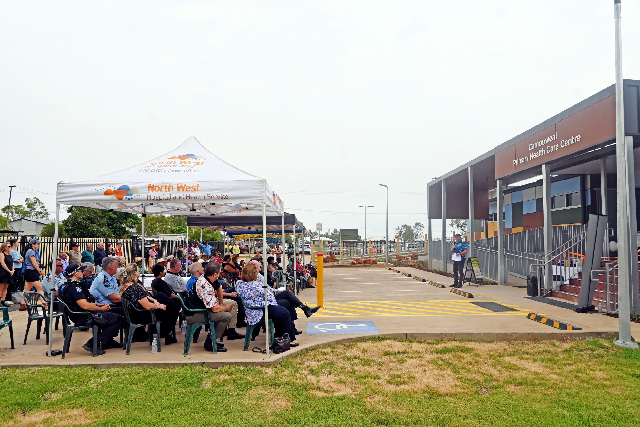 The new facility was opened infront of about 100 people – it boasts a modern design and ergonomics in line with modern healthcare practice.