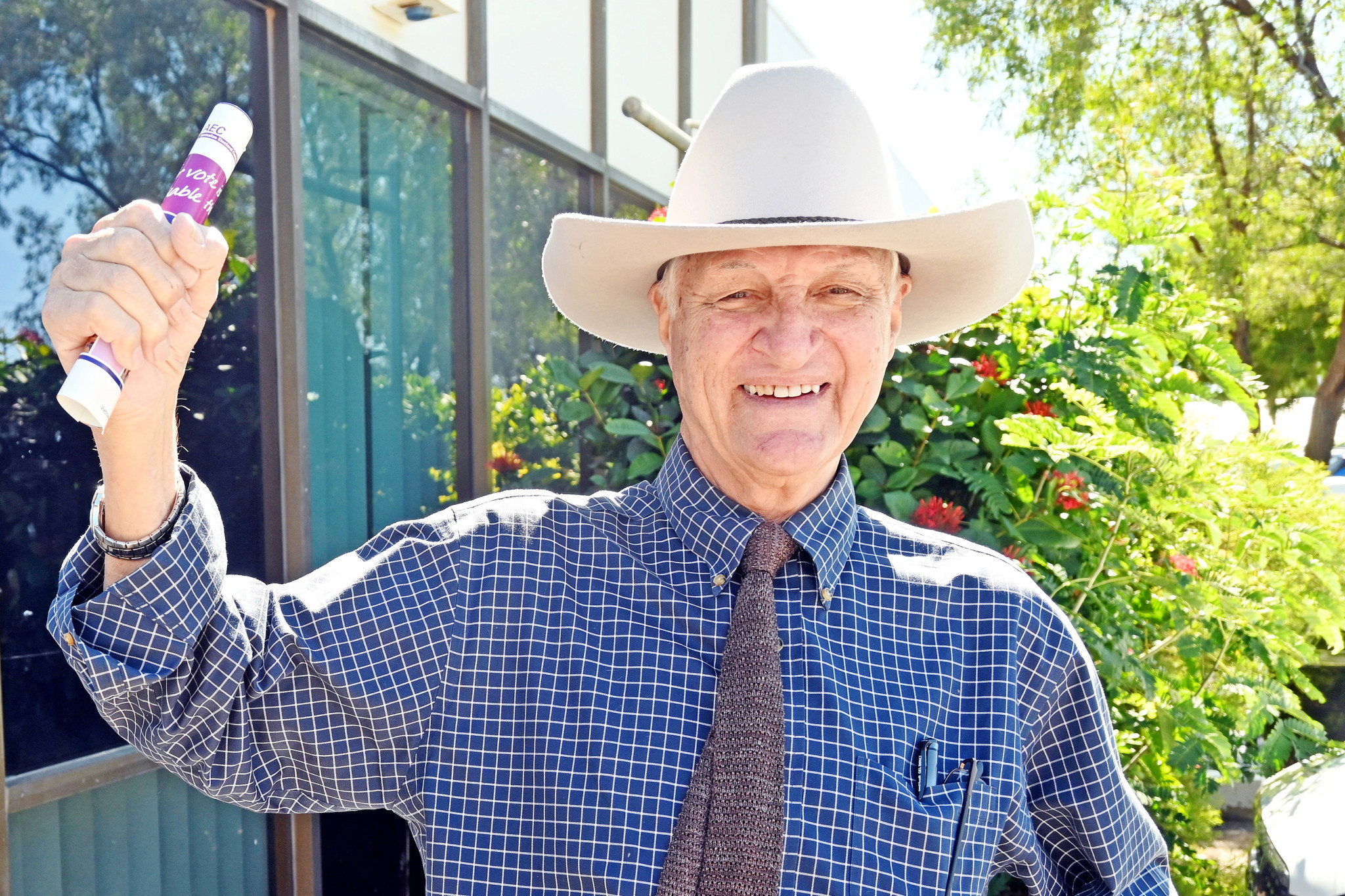 Kennedy MP Bob Katter is picking a fight with Glencore.