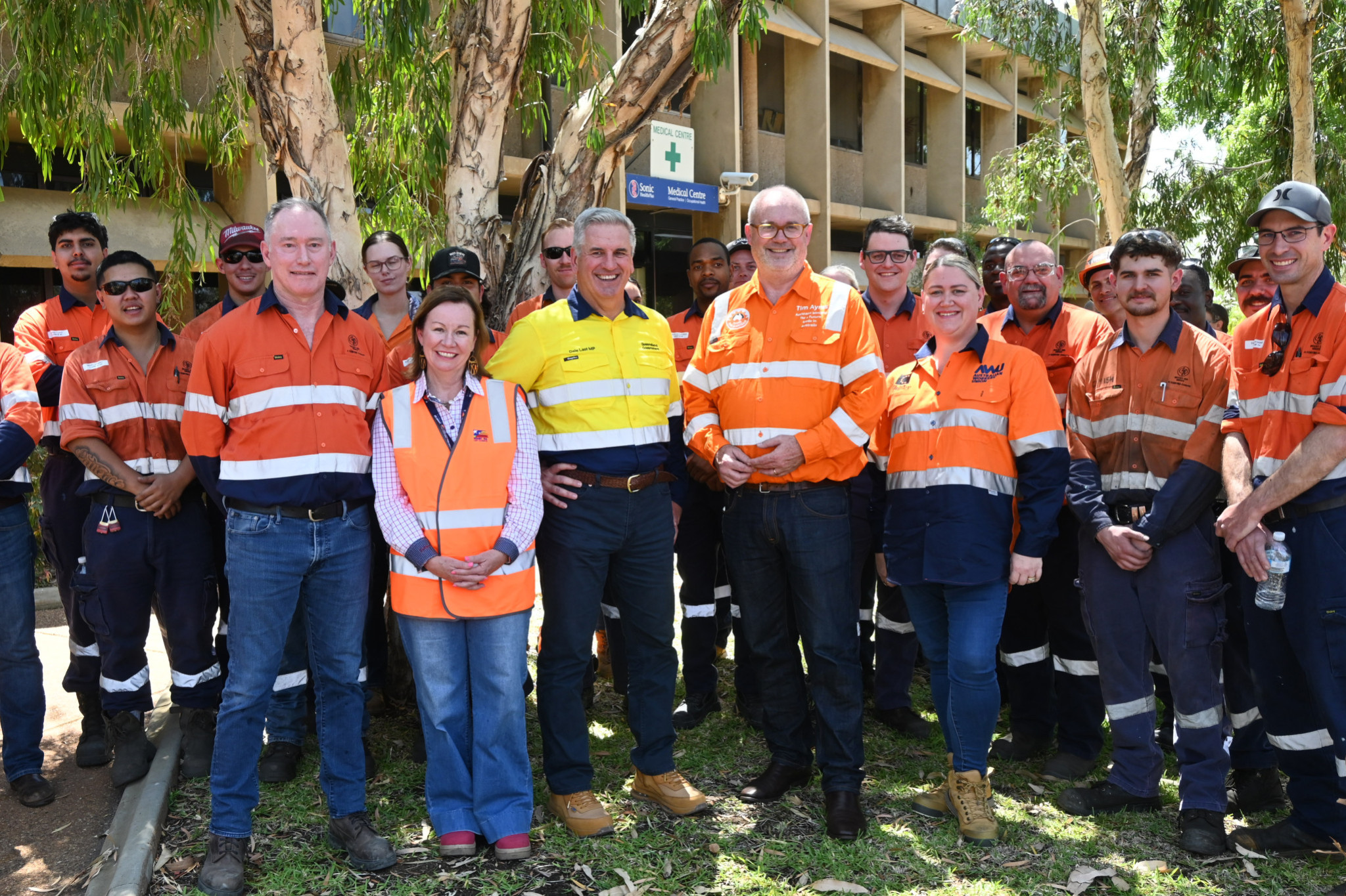 There were smiles all-round as the state and federal governments announced a support package for the Mount Isa copper smelter on Wednesday morning.