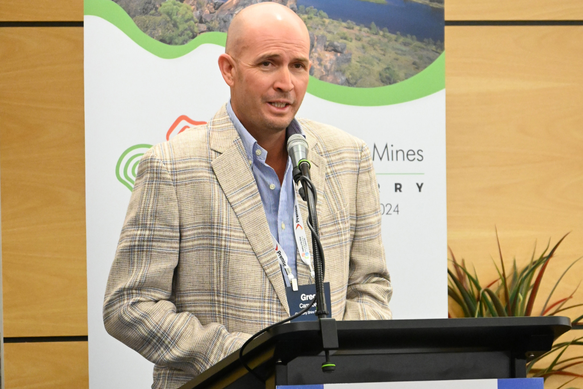 Cloncurry mayor Greg Campbell drove to Mount Isa last week to catch up with Premier David Crisafulli.