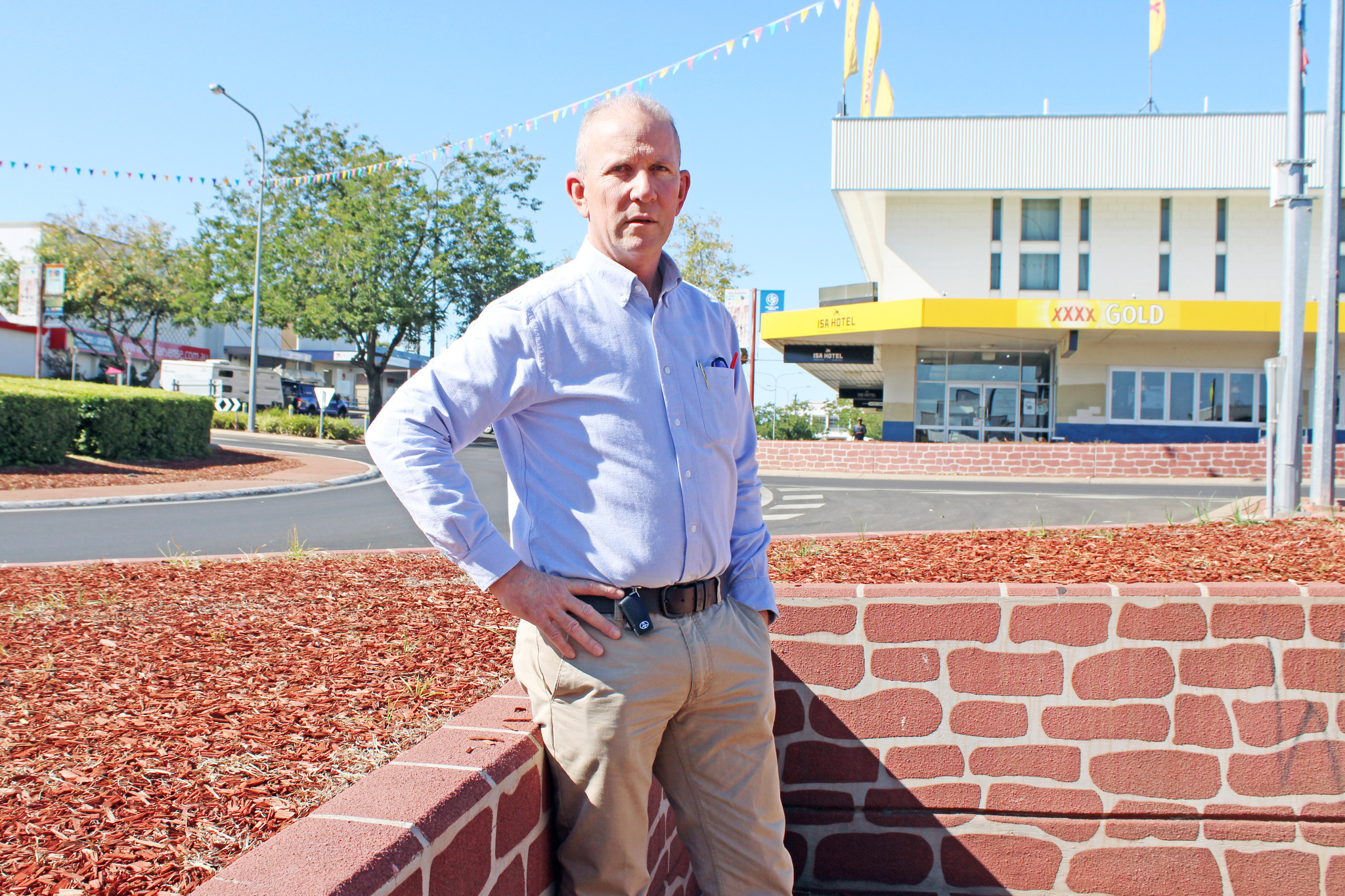 Queensland cross-border commissioner Ian Leavers was in Mount Isa last week to meet with local leaders to discuss issues arising from the Northern Territory.