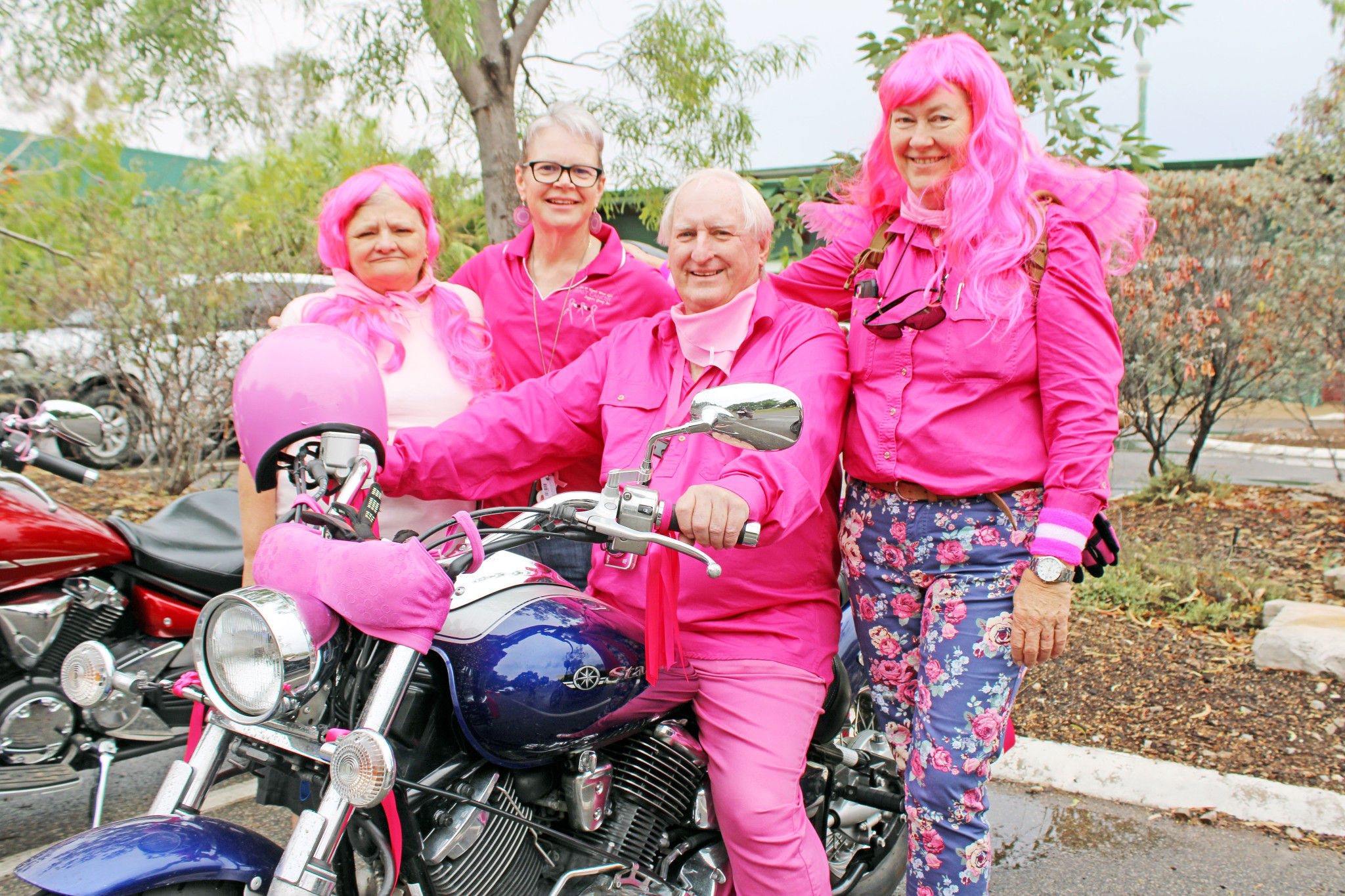 Preparing for the ride to Lake Moondarra were Peter Roberts with Denise Richards, Mandie Enchong and Gayle Steed.