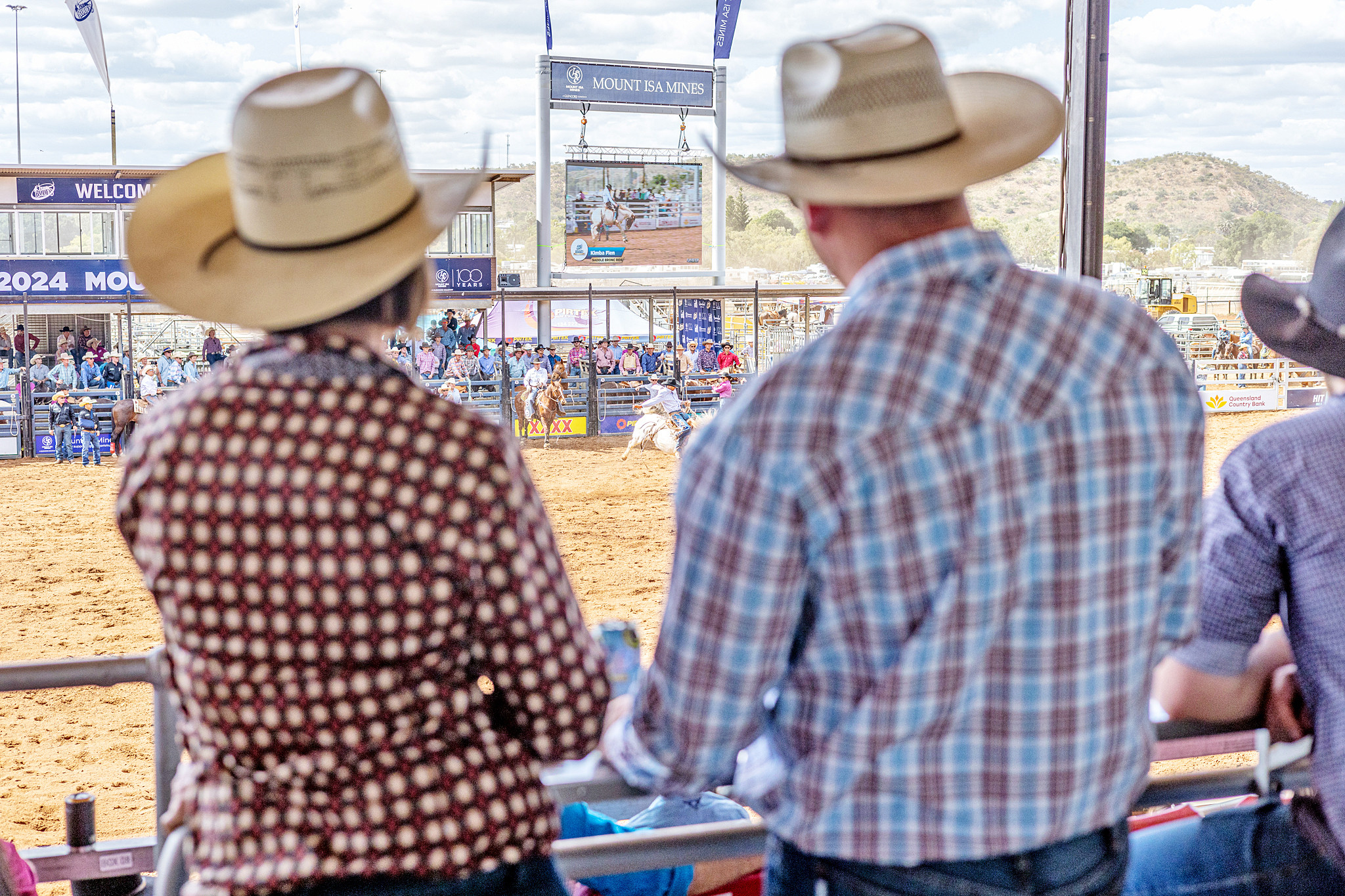 According to sources, ‘peace talks’ could be held between Isa Rodeo Ltd and a group of Mount Isa locals keen to take over the event and save the rodeo.