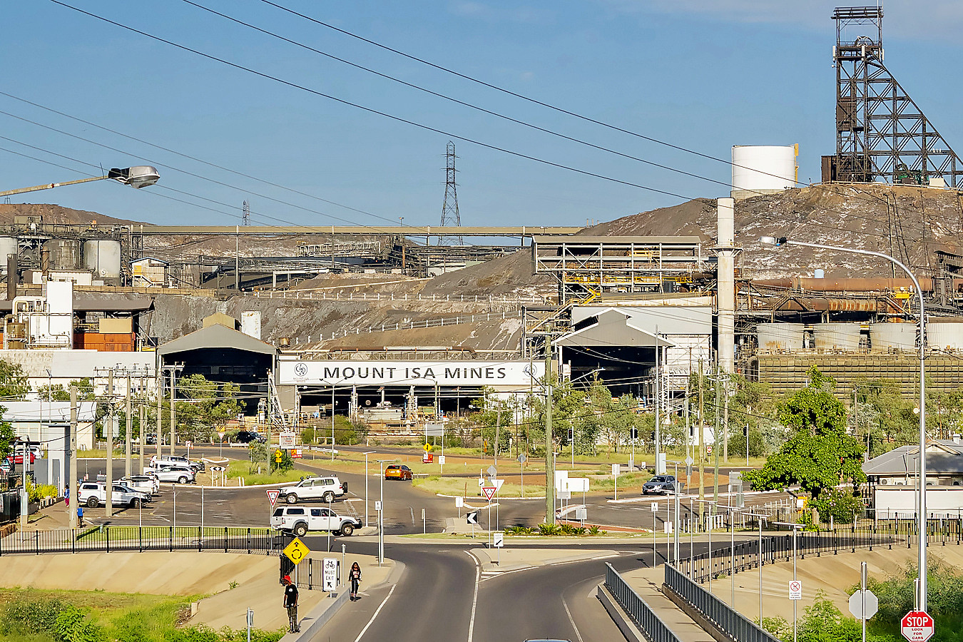 Robbie Katter wants the winner of Saturday’s election to immediately look at options that would pause the closure of Glencore’s underground copper operations.